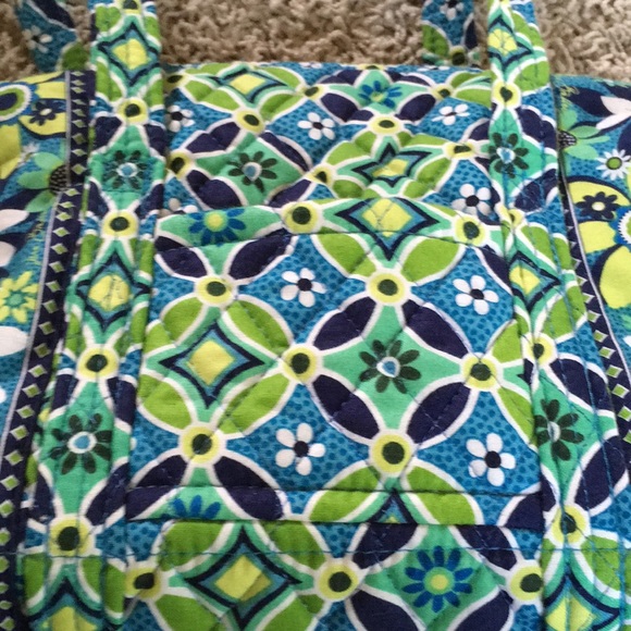 NWOT-Vera Bradley bag with matching cosmetic bag - Picture 6 of 13